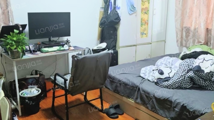 芳草东街64号二手房实景图