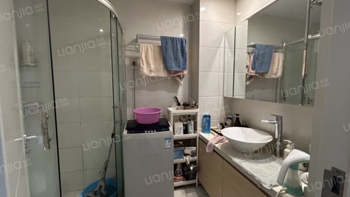 鸿坤全阳三居室   精装修   满二年   随时看房-卫生间