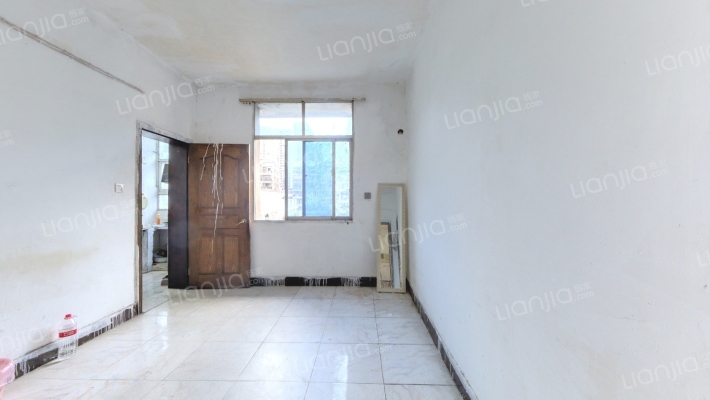 汽车锁厂宿舍二手房实景图