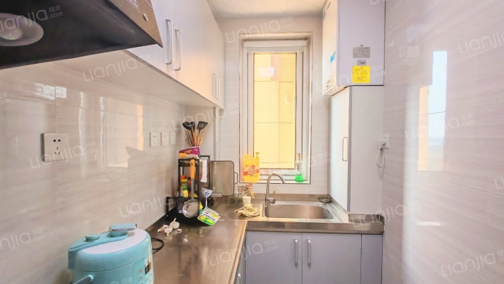 琉璃河三利中和城C区  已装修全阳两居室-厨房