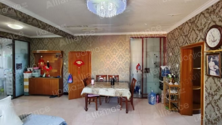 华光小区 3室2厅 南 北-餐厅