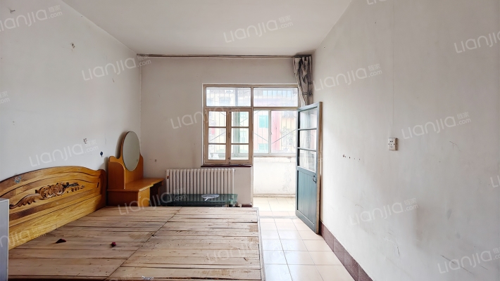 石化宿舍北院二手房实景图