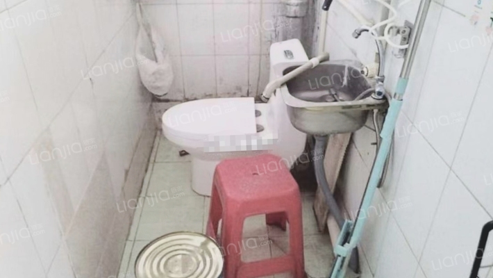 107边上 已经老小区改造  业主新装修的-卫生间