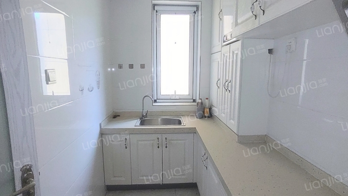 业主换房急售，明厨明卫通透三居，随时看房-厨房