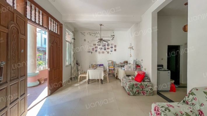 逢时花园重庆苑B区二手房实景图