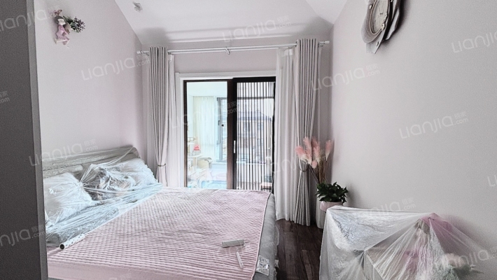 鸿坤理想尔湾 4室2厅 南 北-卧室A