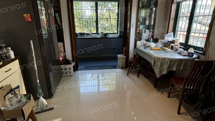 永和苑西区二手房实景图