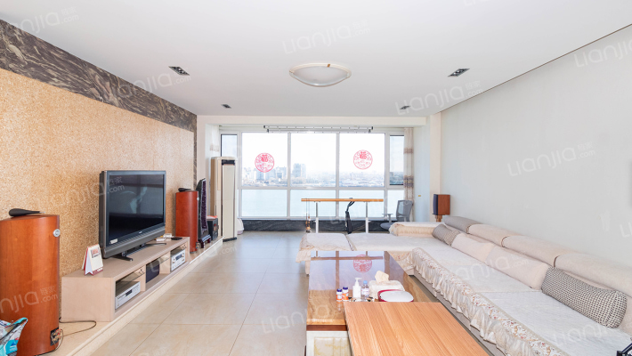 鸿润绿江华府二手房实景图