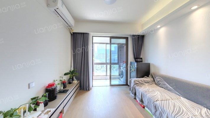 十里长江江悦二手房实景图