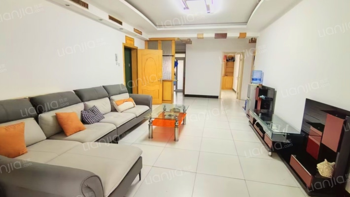 华阳公寓 南北通透大三居户型 带装修-客厅