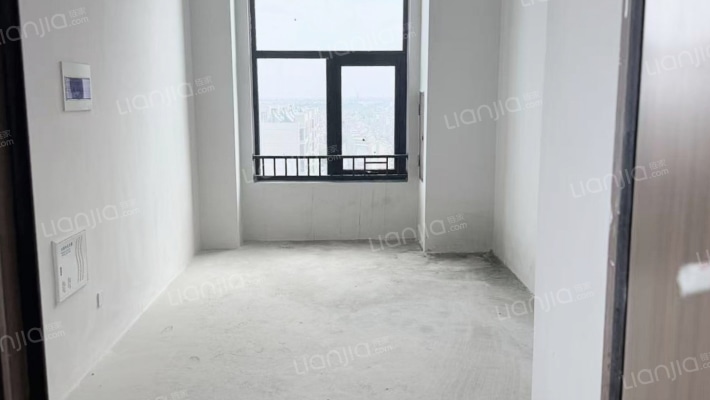 东时区公寓二手房实景图