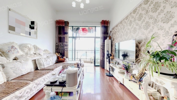 宝豪华庭二手房实景图