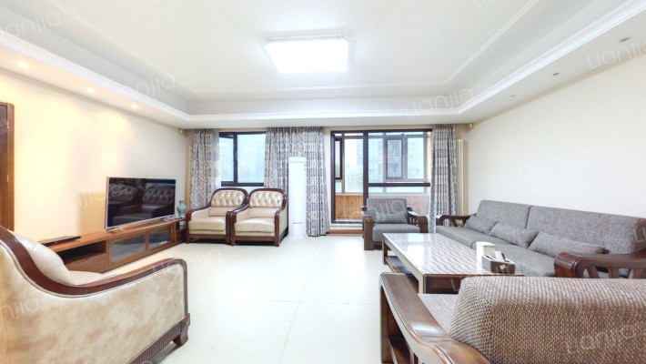 富力华庭苑东区二手房实景图