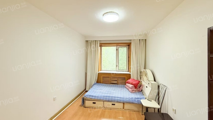 哈广小区二手房实景图