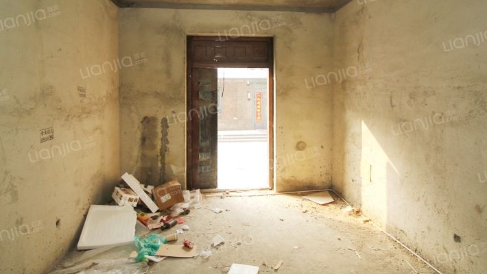 东郊华庭二手房实景图