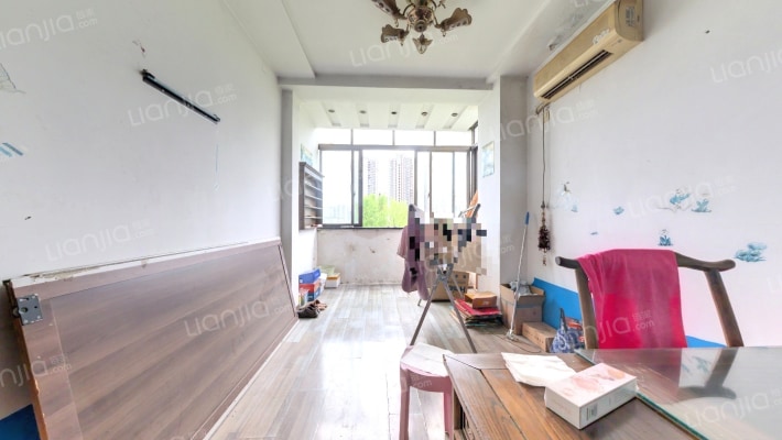 新华东路二手房实景图