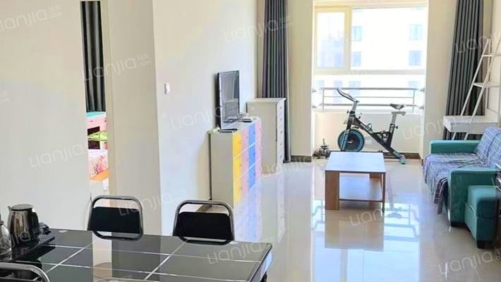 水岸花城，好房源，环境好，交通便利。-客厅