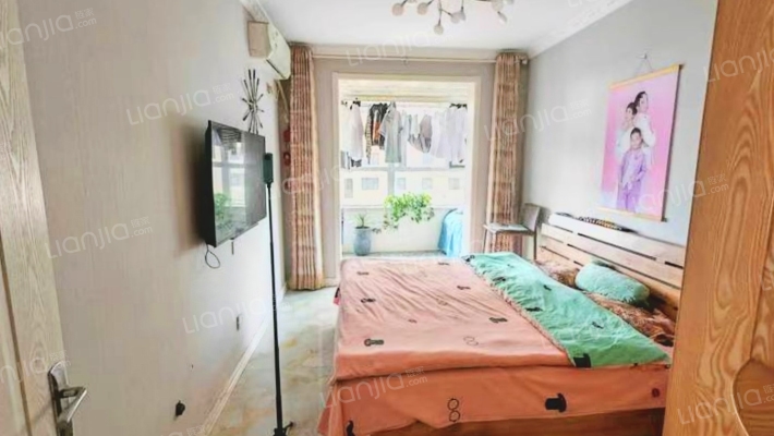 水岸花城大社区，集体供暖，交通便利，70年大产权-卧室A