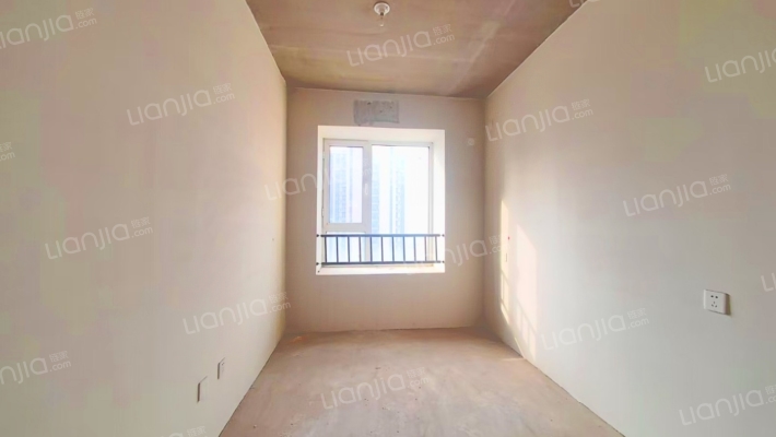 急售南北向小三居，毛坯，价格美丽-卧室A