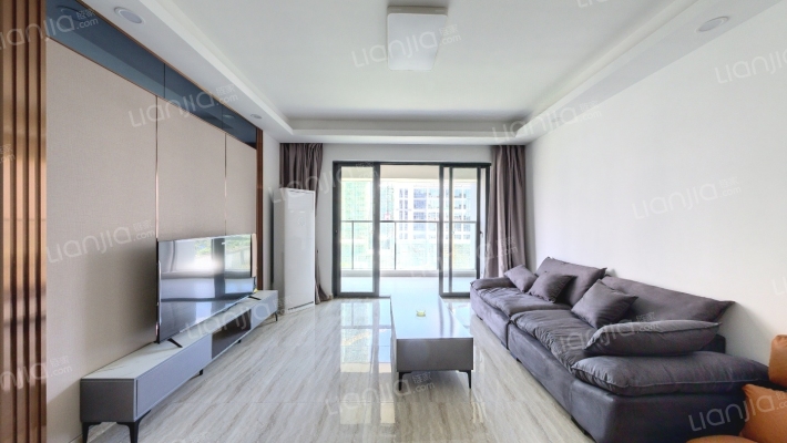 朗玥湖山二手房实景图