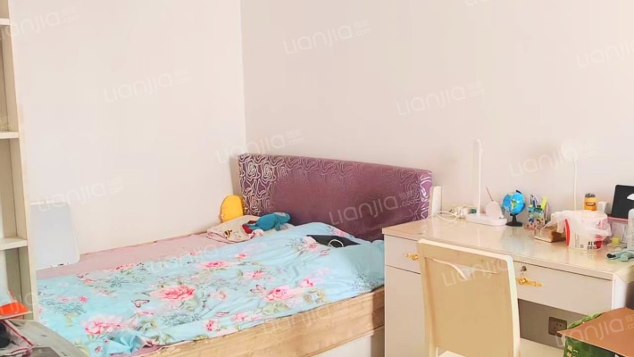 水岸花城，好房源，环境好，交通便利。-卧室B