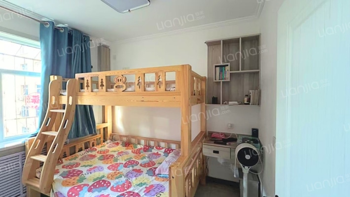 华阳路县府小区，中间楼层精装修 一梯一户-卧室B