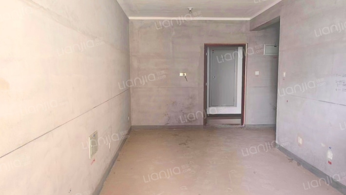 2017年建的新小区 集中供暖 人车分流 刷卡入园-餐厅