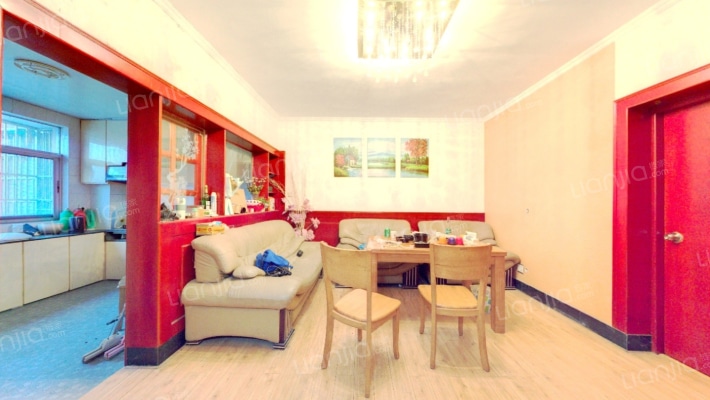 镬子山社区迎宾路二手房实景图