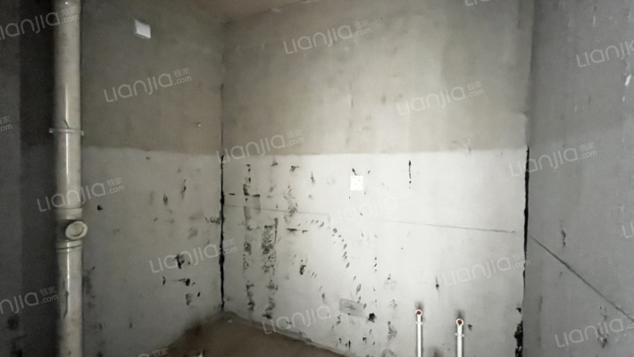 金域中央 3室1厅 南-卫生间