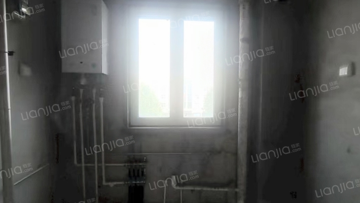 此房小区环境成熟 大产权 户型好 格局好-厨房