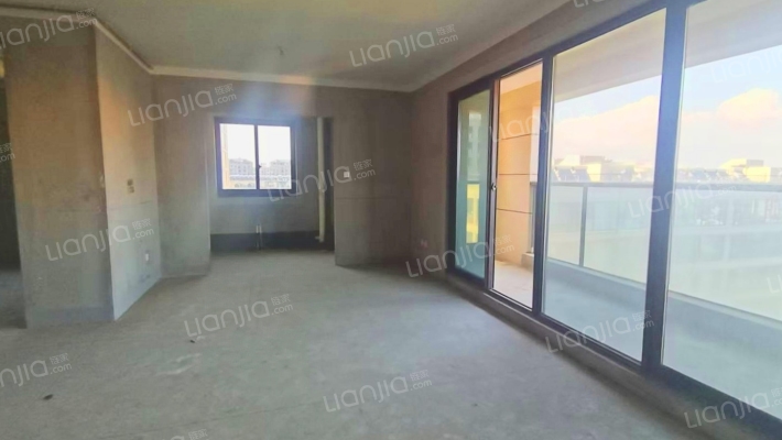 润企滨河苑二手房实景图