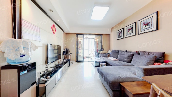 蓝光云鼎二手房实景图