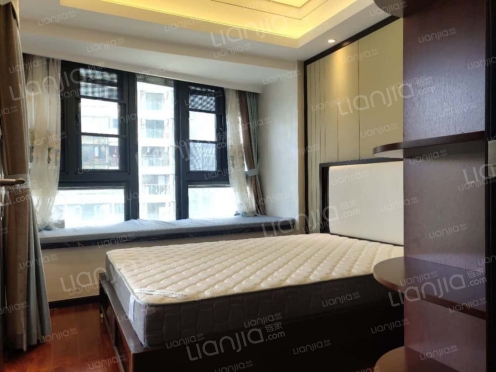 整租·鸿洲·天玺 4室2厅 东南