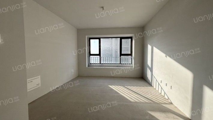 央企开发 华侨城 南北通透户型  毛坯房出售-客厅