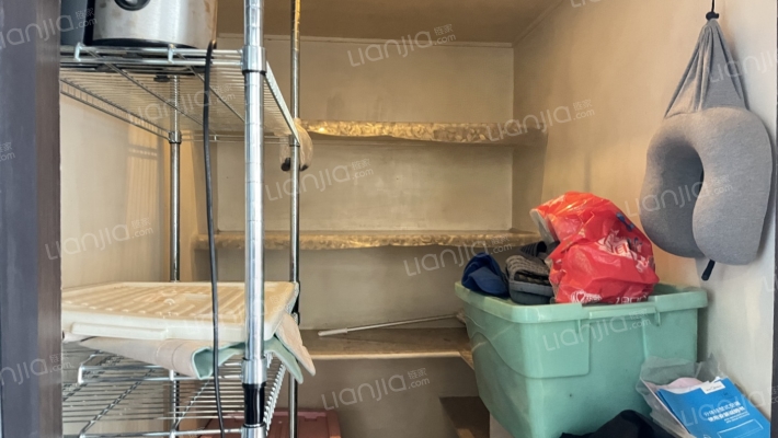 范阳路 市政府 铁道部建厂局 中间楼层精装修-储物间