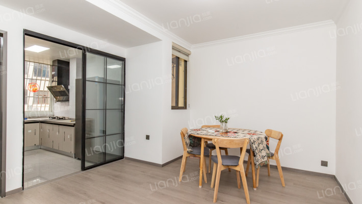 凤美新村二手房实景图