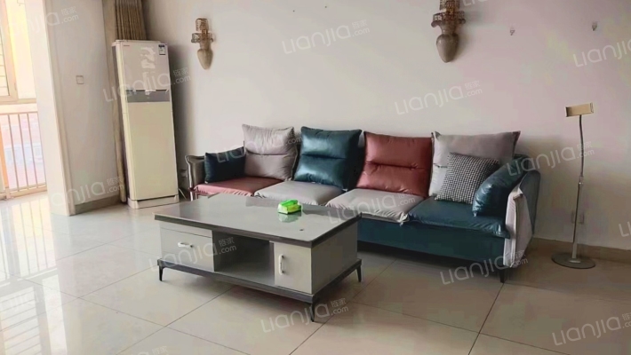 燕赵花园 电梯房 凤凰层 南北通透3居室 精装修-客厅