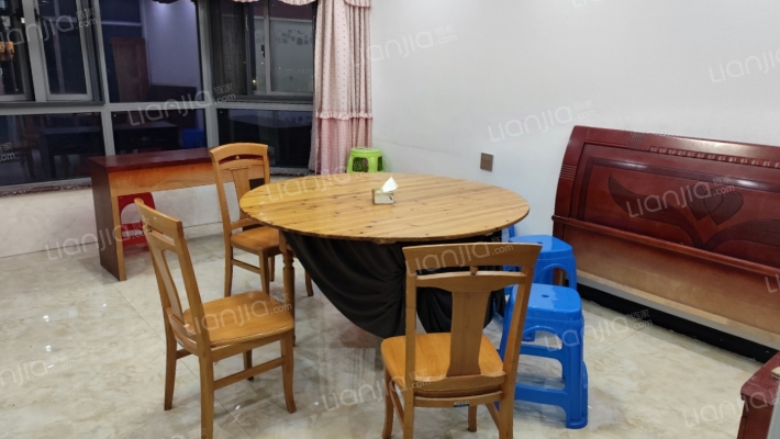 尚湖臻品大厦二手房实景图