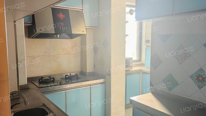 鹏渤御苑，南北通透两居室，随时看房，诚心出售-厨房