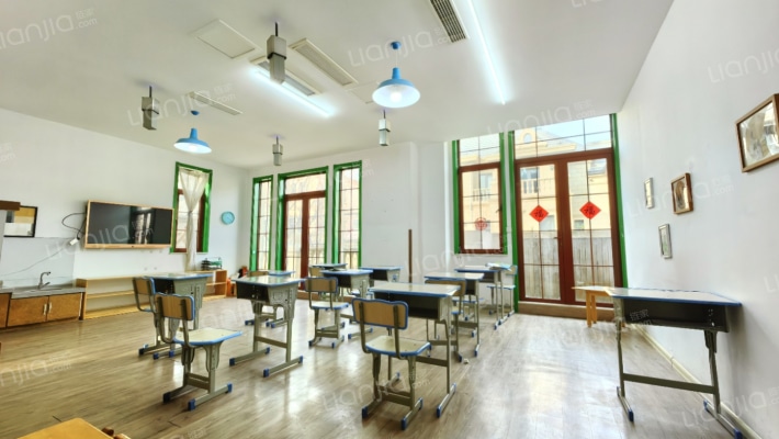 中海国际铂宫央墅二手房实景图