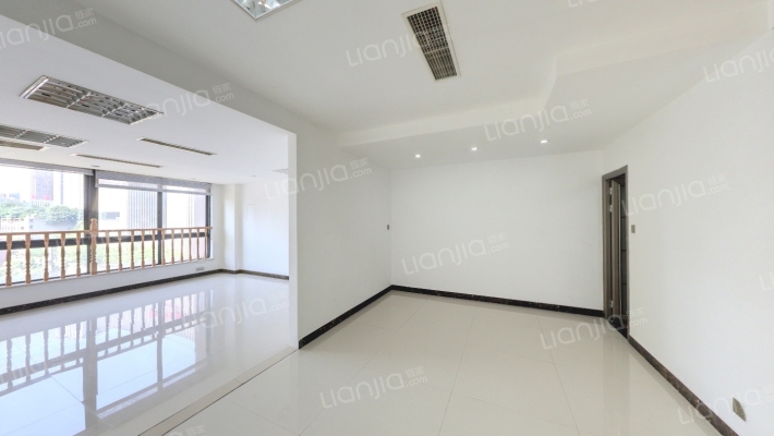 山顶道国宾城二手房实景图