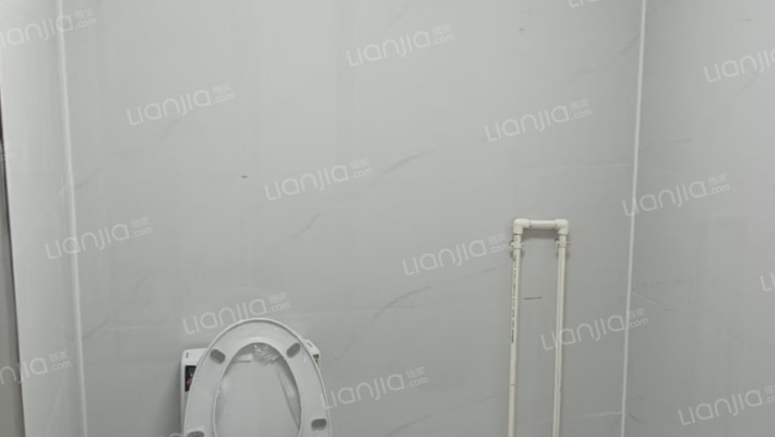 公园8090 70年loft 层高4.8米 两层面积 大窗户-卫生间