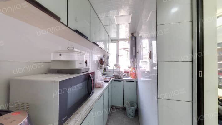 烈士墓地铁站 精装三房出售  家电齐全  拎包入住-厨房