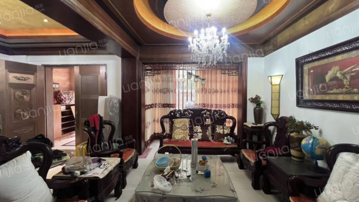 南宝别墅二手房实景图