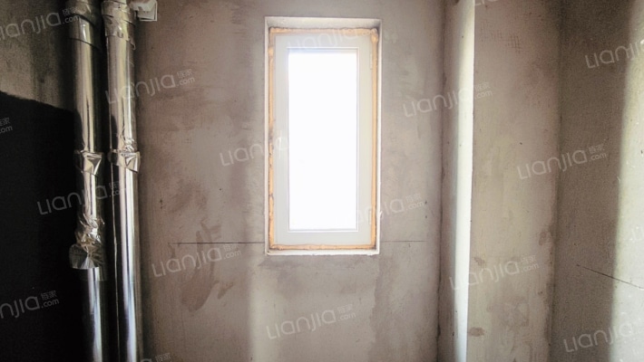 三利中和城B区，南北通透三居室，跨步进京，位置好-卫生间