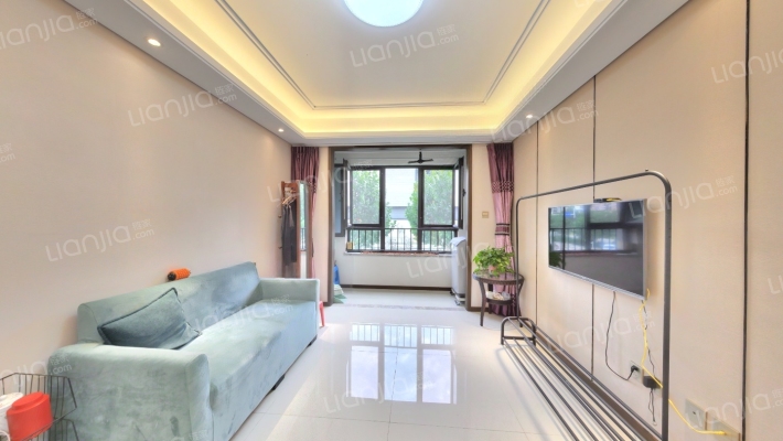 融创湖岸壹号二手房实景图