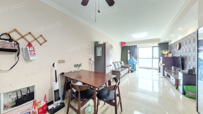 绿都澜湾榕园二手房实景图