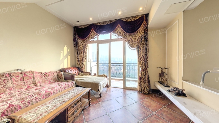 龙湖江与城海茨堡二手房实景图