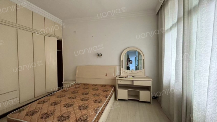 盐业公司宿舍二手房实景图