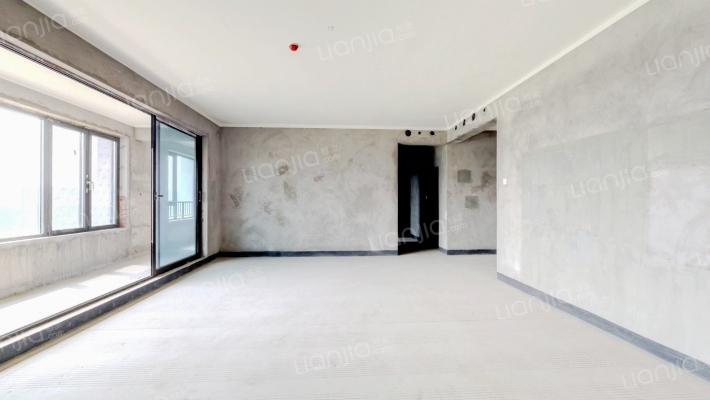 鲁能泰山7号一街区二手房实景图